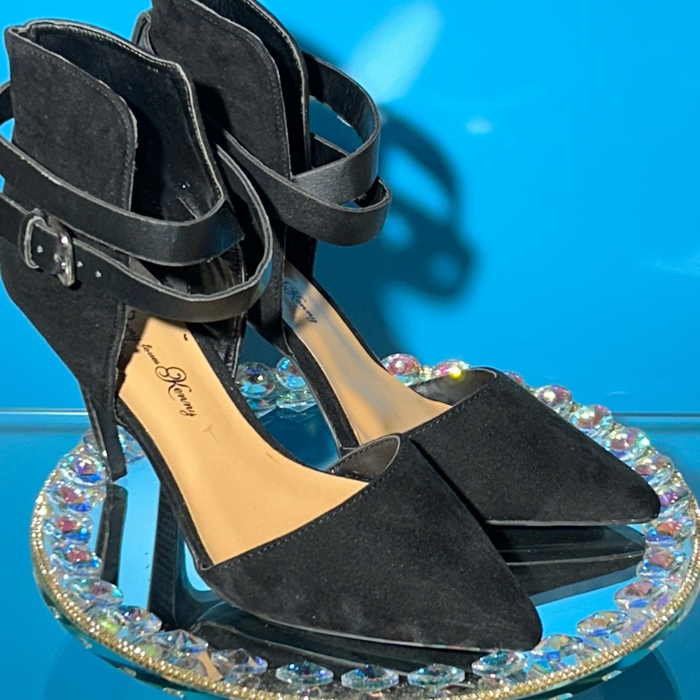 Penny and Kenny Black Suede Pointed Toe Double Ankle Strap Heels Size 8.5